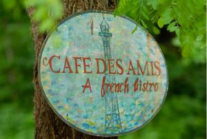 Café des Amis Parisian bistro sign in Parkville, Missouri